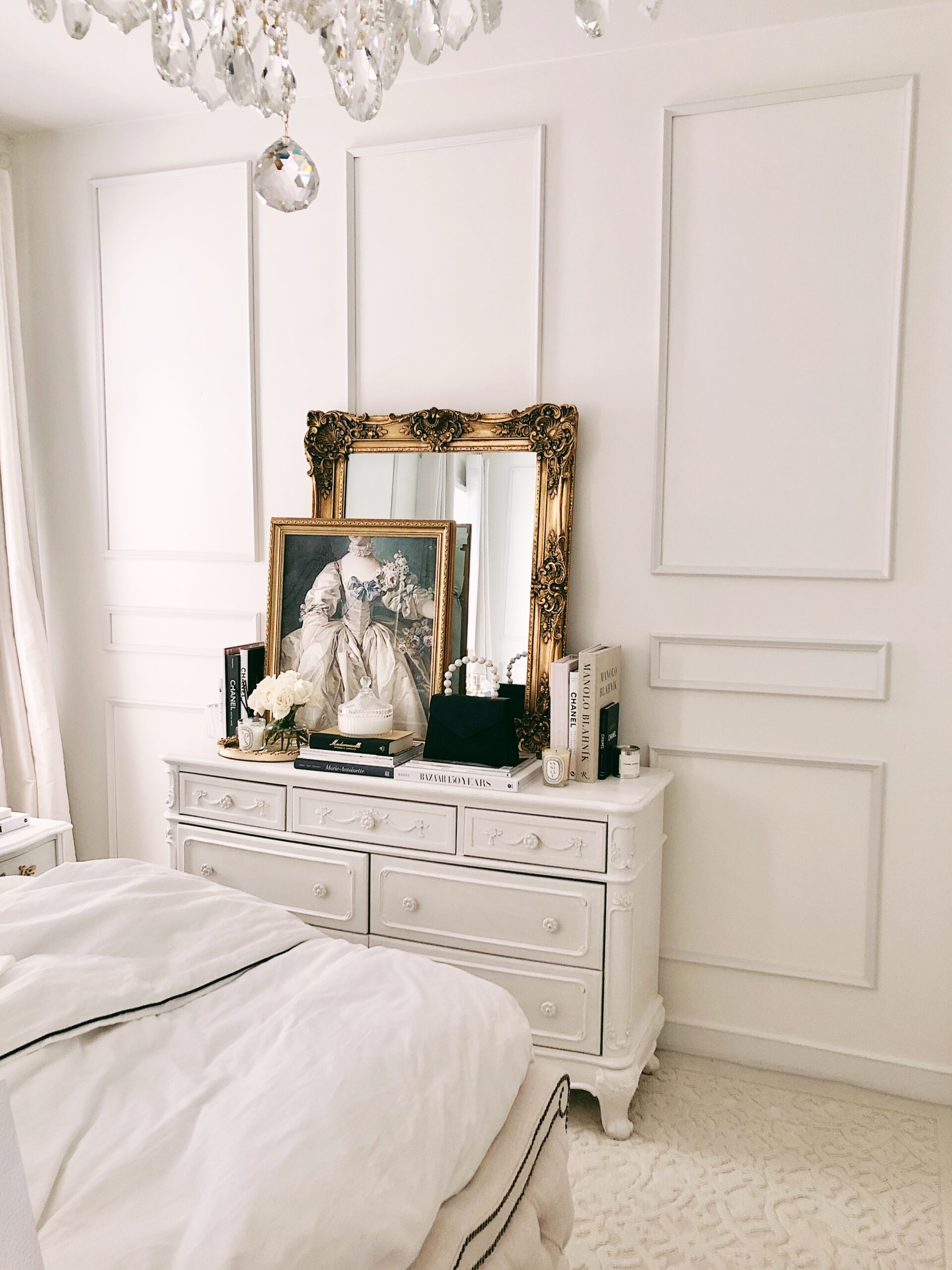 A Beautiful Parisian & Versaille Themed Bedroom Makeover_lexpyfrom_jadorelexiecouture