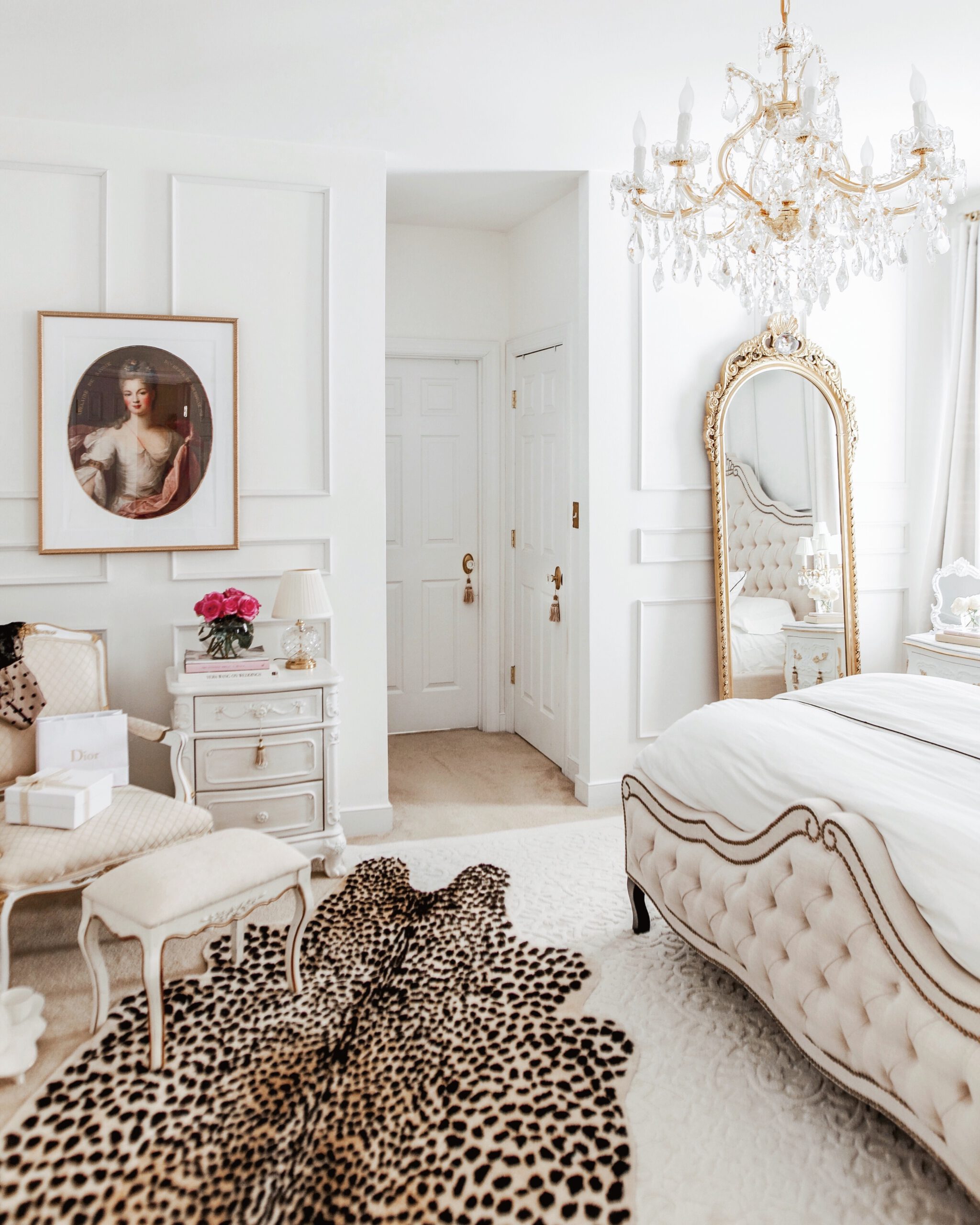 A Beautiful Parisian & Versaille Themed Bedroom Makeover_lexpyfrom_jadorelexiecouture