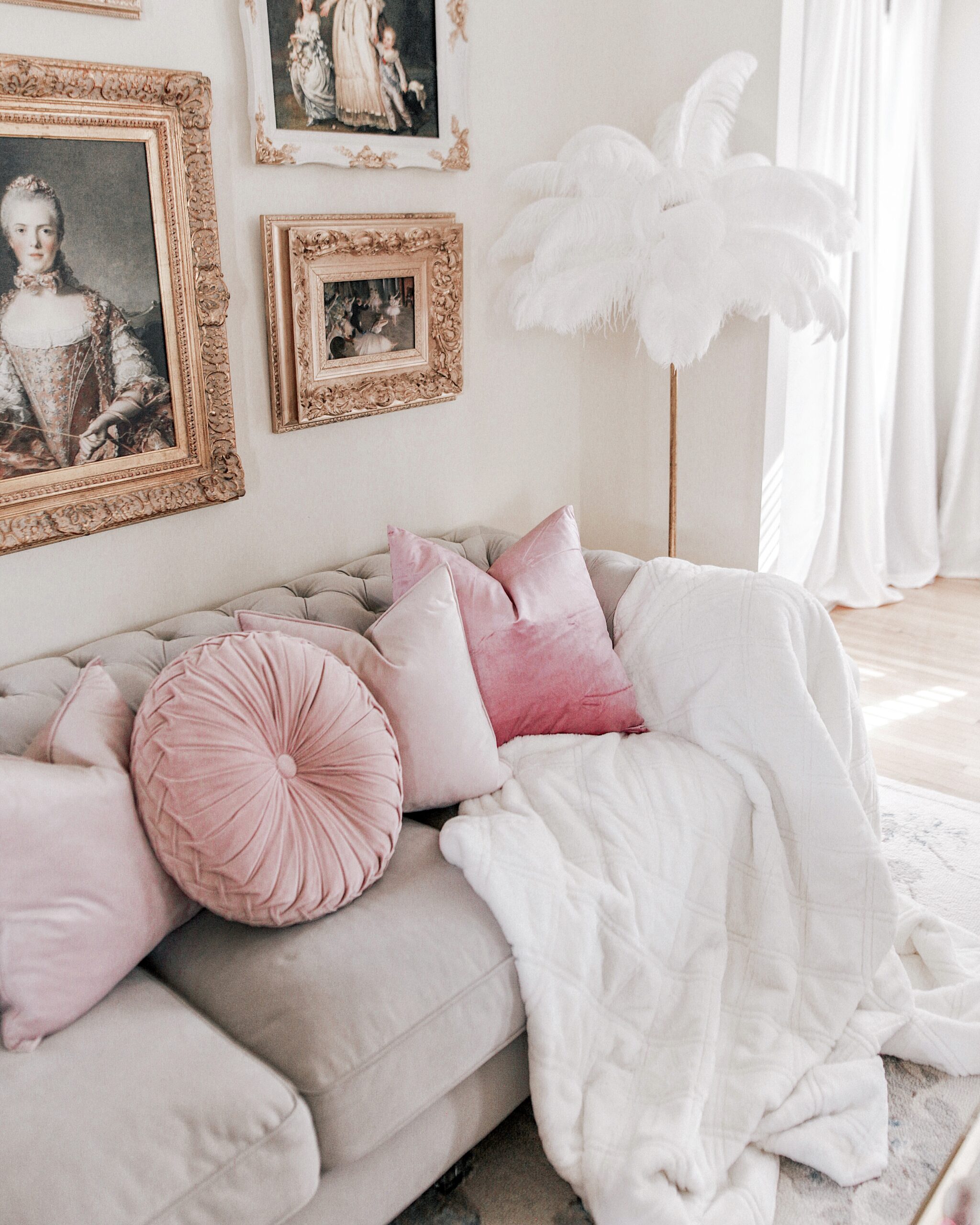 Marie Antoinette Vibes For This Darling Living Room Makeover – J