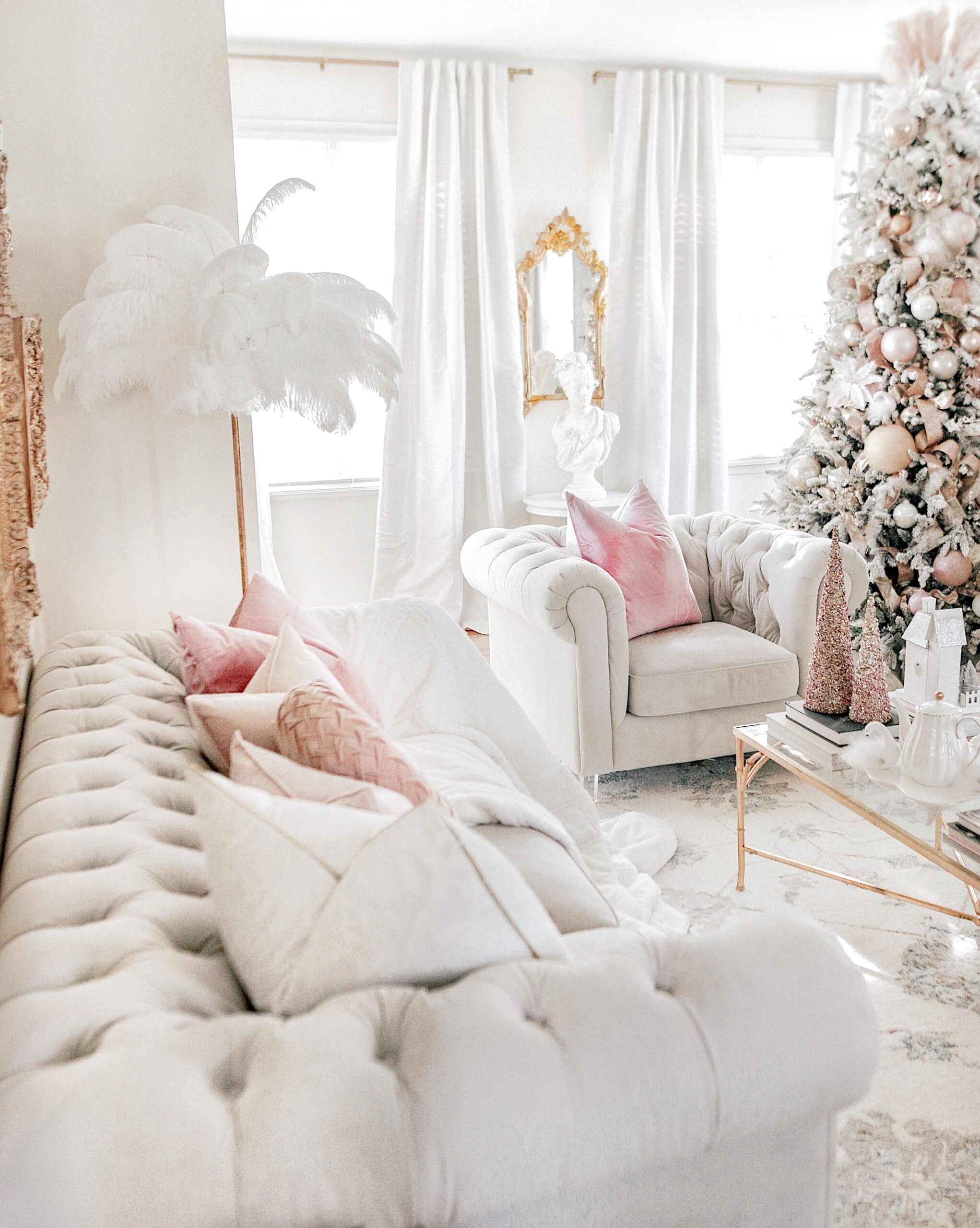 Marie Antoinette Vibes For This Darling Living Room Makeover – J